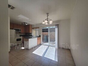 8800 Sawtelle Way in Sacramento, CA - Building Photo - Building Photo