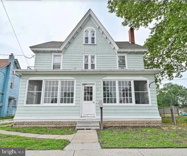 property at 81 S Broadway