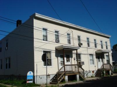 17-23 Pine St in Port Carbon, PA - Building Photo