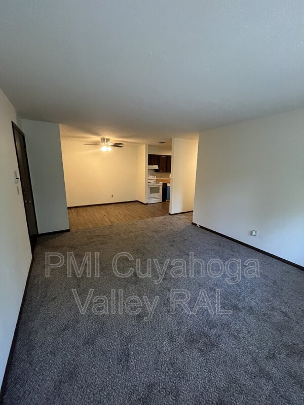 1500 W Market St in Akron, OH - Building Photo - Building Photo
