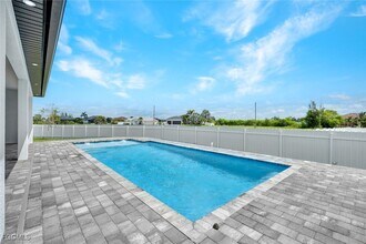 1639 NW 33rd Ave in Cape Coral, FL - Building Photo - Building Photo