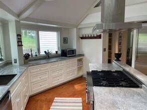 150 Ferry Rd in Lyme, CT - Building Photo - Building Photo