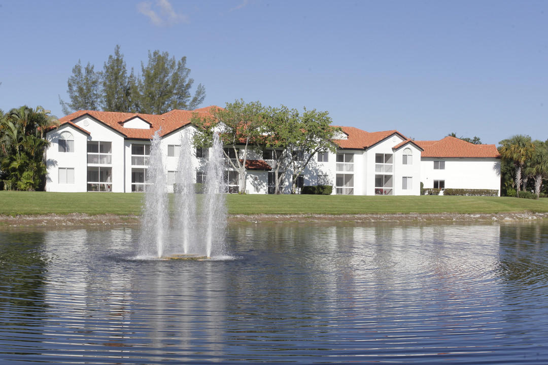 Villas at Ibis Landing in Parkland, FL - Building Photo