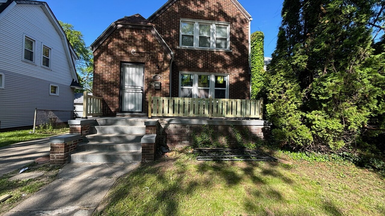 5974 Coplin St, Unit 2 Lower in Detroit, MI - Building Photo
