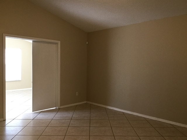 11040 Fairhaven Way in Orlando, FL - Foto de edificio - Building Photo