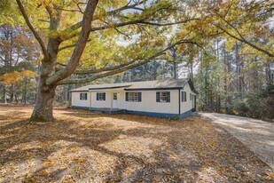 201 Oglesby Bridge Rd SE in Conyers, GA - Building Photo