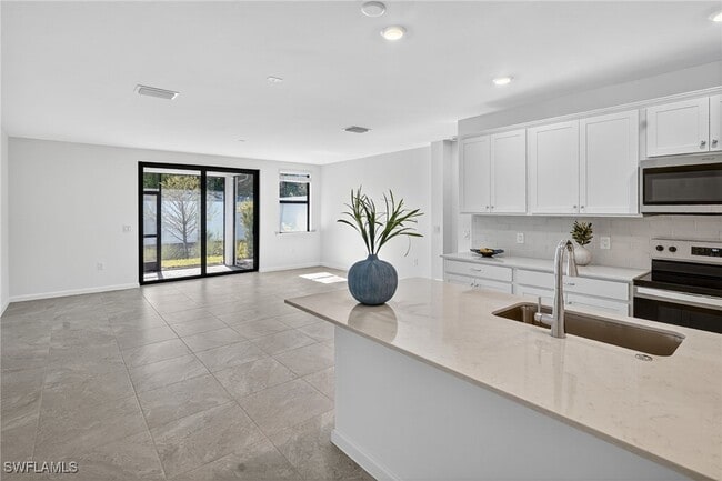 property at 27823 Solis Grande Dr