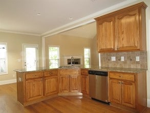 140 Cambridge Woods Dr in Mcdonough, GA - Foto de edificio - Building Photo