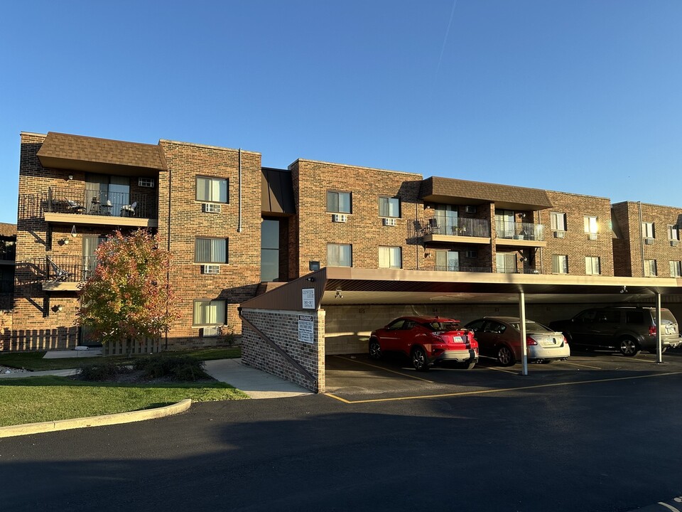 3609 Central Rd in Glenview, IL - Foto de edificio