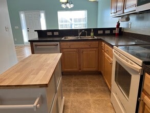 408 Moat Ct in Murrells Inlet, SC - Building Photo - Building Photo