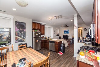 3049 W George St in Chicago, IL - Building Photo - Building Photo