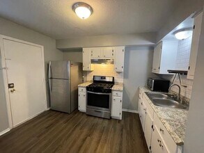 605 Patterson St, Unit 9 in Memphis, TN - Building Photo - Building Photo