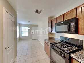 2713 Sandberry Dr in Houston, TX - Building Photo - Building Photo