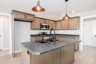 Somerset Townhomes and Villas in Fort Wayne, IN - Foto de edificio - Building Photo