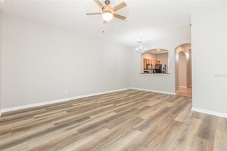 1125 Grantham Dr in Sarasota, FL - Foto de edificio - Building Photo