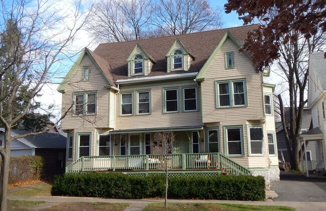 property at 315 Greenwood Pl