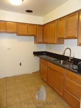 5909 N Kenmore Ave, Unit 207 in Chicago, IL - Building Photo - Building Photo