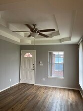 910 English Ave, Unit 4 in Edinburg, TX - Building Photo - Building Photo