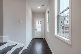 1095 Lawanna Dr in Marietta, GA - Building Photo - Building Photo