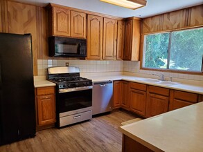 9534 Pebble Beach Dr in Santee, CA - Building Photo - Building Photo