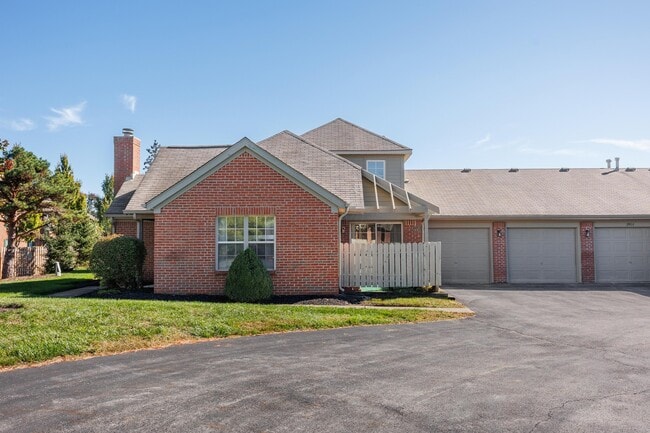 property at 3906 Sandstone Cir