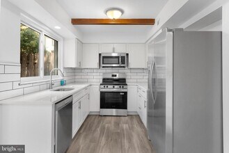 14 Dover Ct in Clementon, NJ - Building Photo - Building Photo