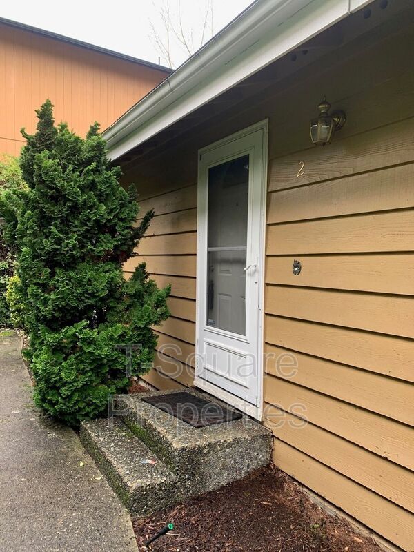 12120 E Gibson Rd in Everett, WA - Building Photo - Building Photo