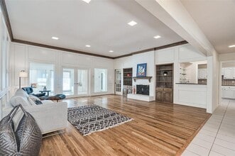 6315 Brook Lake Dr in Dallas, TX - Building Photo - Building Photo