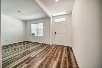 10520 Farm Hill Ave in Land O Lakes, FL - Building Photo - Building Photo