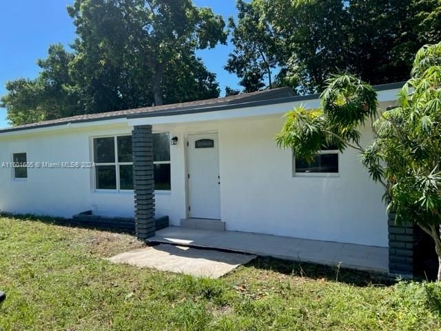 122 Harvard Rd in West Park, FL - Building Photo - Building Photo