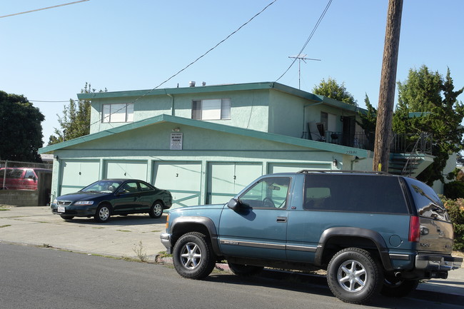 25801 Whitman St in Hayward, CA - Foto de edificio - Building Photo