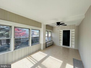 326 Fountain St in Philadelphia, PA - Building Photo - Building Photo