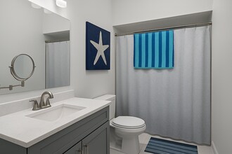 232 Main St in Racine, WI - Foto de edificio - Building Photo