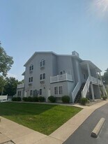 318 E Davis St in Fayette, MO - Building Photo