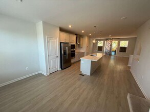 8843 Foxway Rdg Ln in Glen Allen, VA - Building Photo - Building Photo