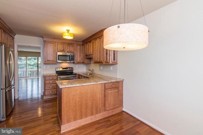 50 Woodside Rd in Ardmore, PA - Building Photo - Building Photo