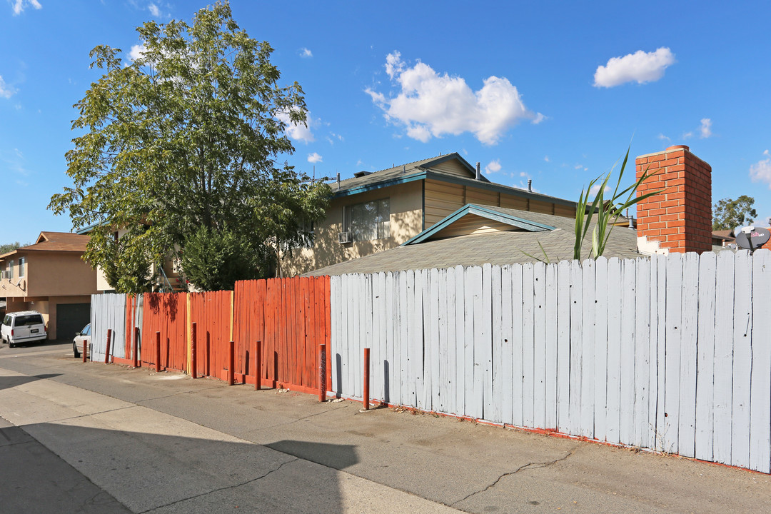 802 N Glassell St in Orange, CA - Building Photo