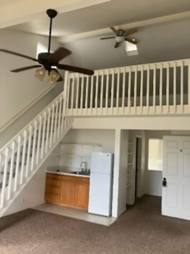 property at 76-6188-6188 Pakalana Rd