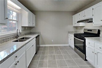 4505 Laurie Ln SW in Powder Springs, GA - Building Photo - Building Photo