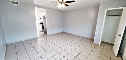 223 E Birch St in Calexico, CA - Building Photo - Building Photo