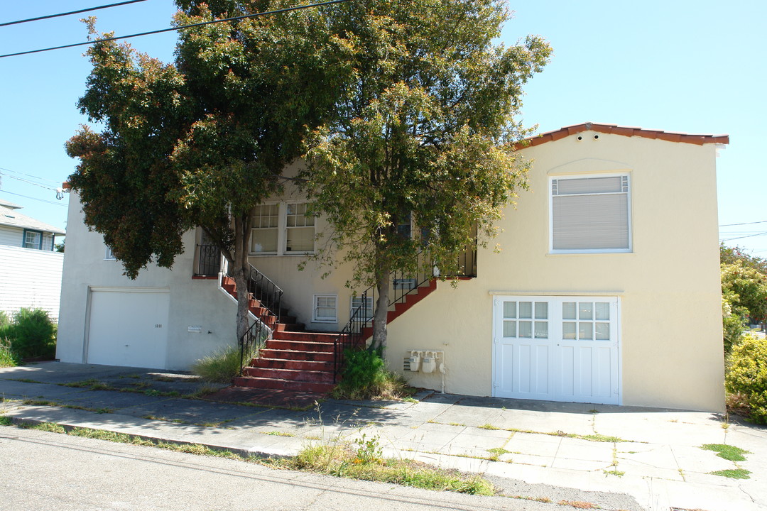 1591 Cornell Ave in Berkeley, CA - Building Photo