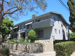 1218 N Laurel Ave in West Hollywood, CA - Building Photo - Building Photo