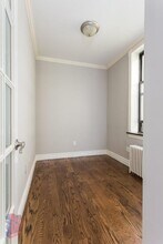 330 E 35th St in New York, NY - Building Photo - Building Photo