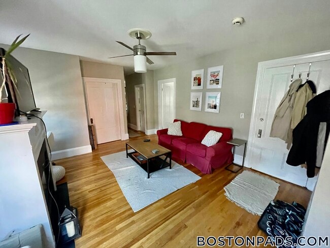 271 K St, Unit 2