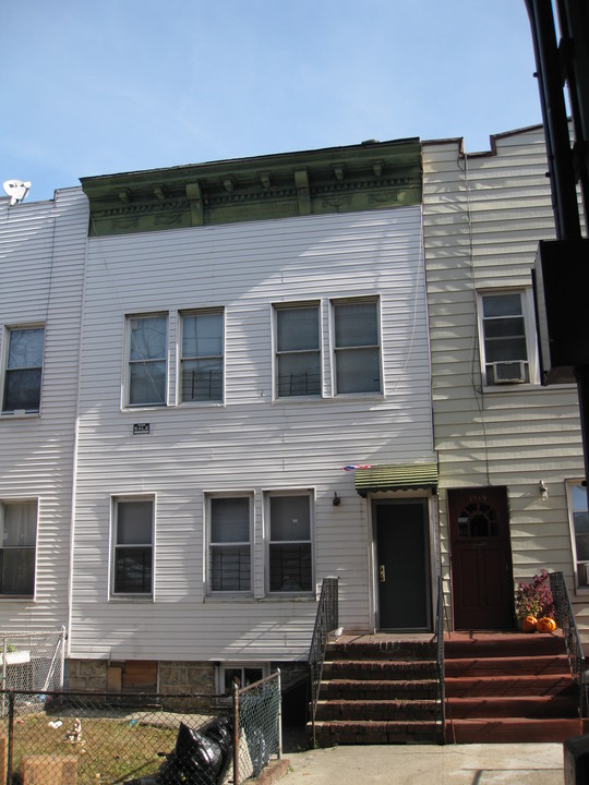 1515 McDonald Ave in Brooklyn, NY - Building Photo