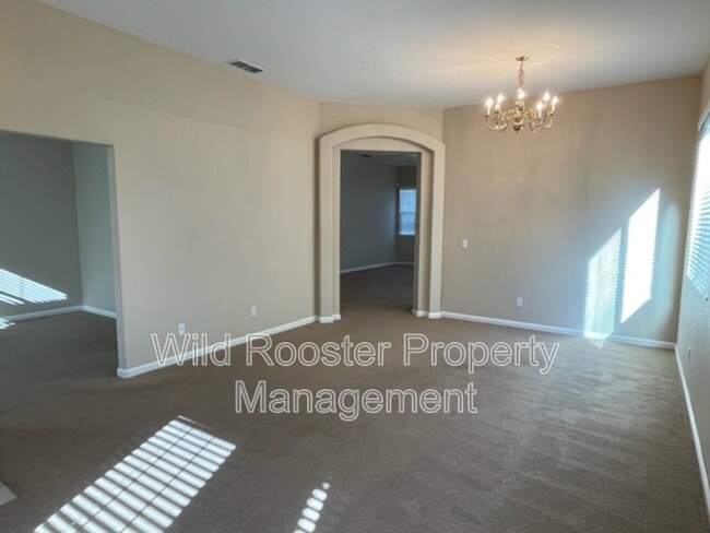 10165 Sorenstam Dr in Sacramento, CA - Building Photo - Building Photo