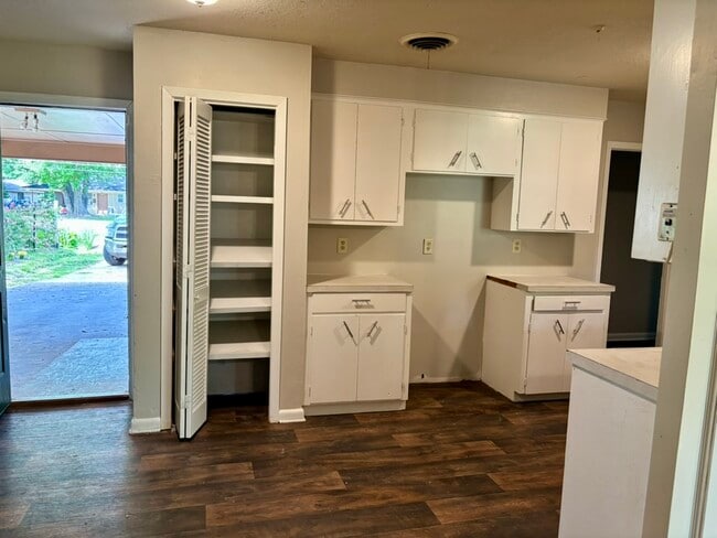 1308 Parkview Dr in Monroe, LA - Building Photo - Building Photo