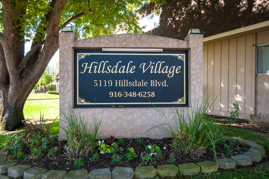 Hillsdale Village in Sacramento, CA - Foto de edificio