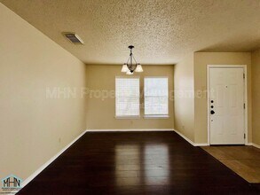 6106 Secret Shores in San Antonio, TX - Building Photo - Building Photo