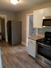 1145 Bellevue Ave in Eau Claire, WI - Building Photo - Building Photo
